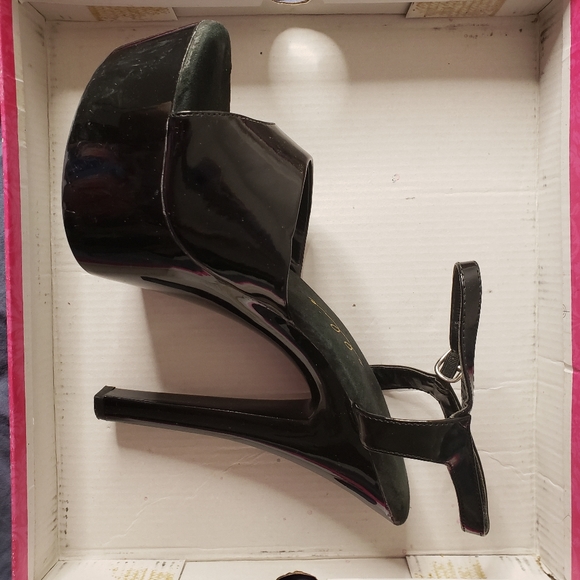 SOLD ON M- Juliet Platform Dance Sandal Ellie Shoes, black 6" - Picture 7 of 12